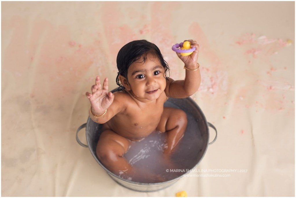 Fotografa di bambini a Verona- cakesmash bagnetto vista dall'alto