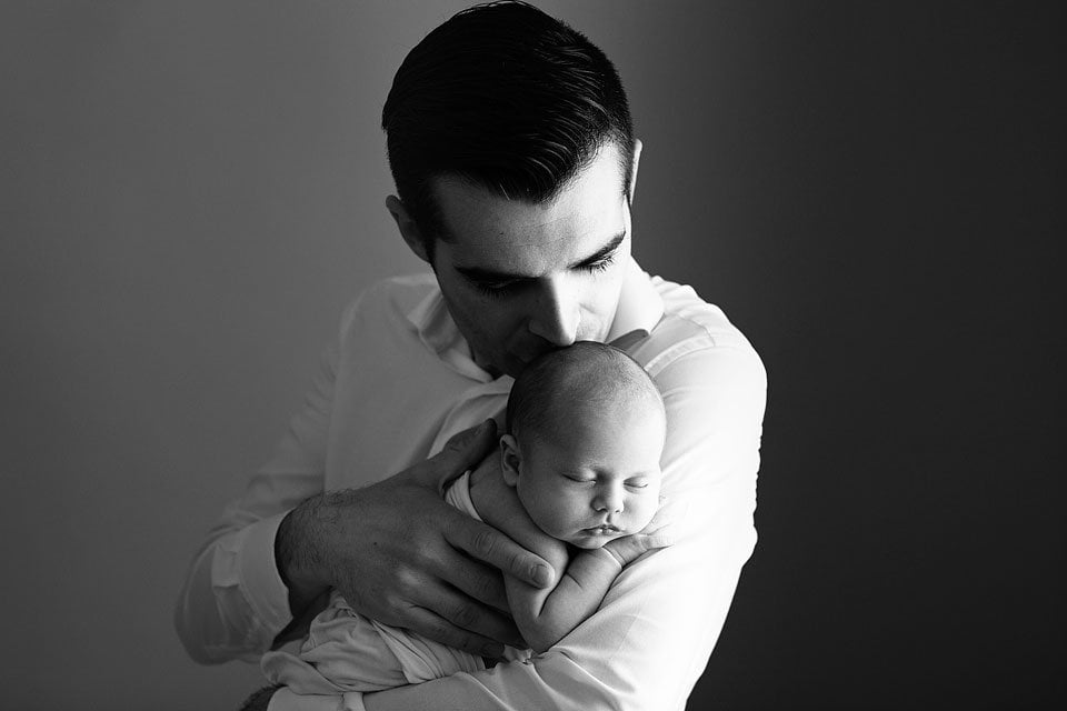 servizio foto neonati a Verona - con papino